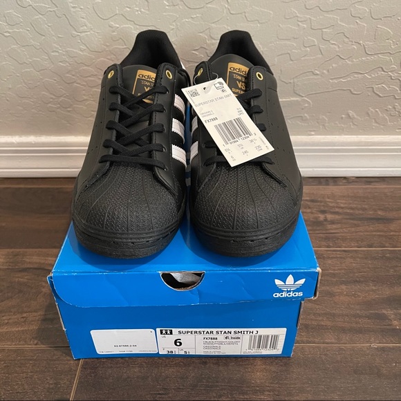 Adidas Originals Stan Smith vs. Superstar Sneakers - Picture 4 of 8